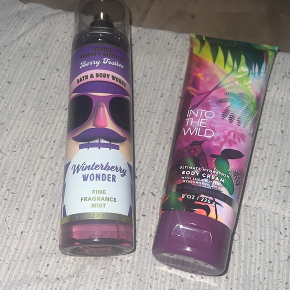Bath & Body Works Winterberry Wonder Fragrance Mist and Body Cream - Picture 1 of 1